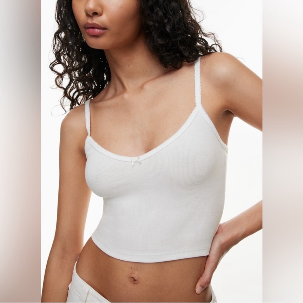 Aritzia HomeStretch™ Lace V-Neck Cami Waist Tank
Stretch Rib Top NWT WHITE